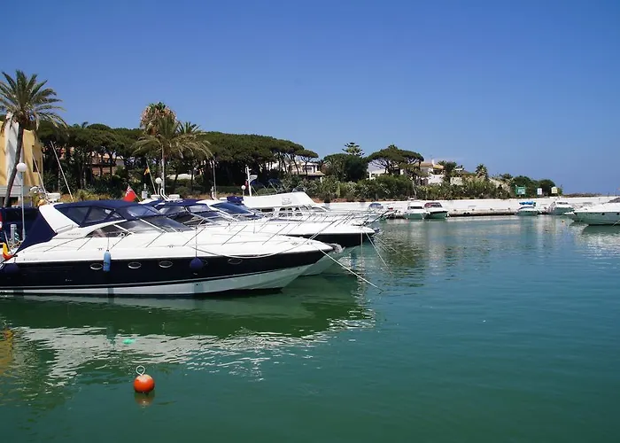 Penthouse With Sea And Golf Views 50m2 Terrace 2 Bedrooms 2 Bathrooms Elviria Marbella
